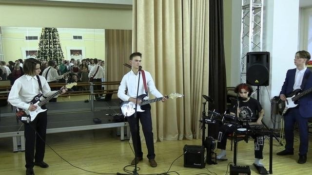 НГ в 9-ке выступление группы