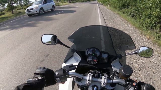 BMW F800ST 0-100 acceleration test with timer