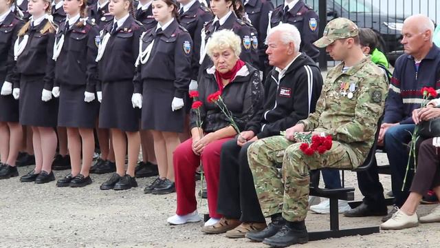 В Кирове установили Мемориальную доску в честь героя СВО Юрия Санина