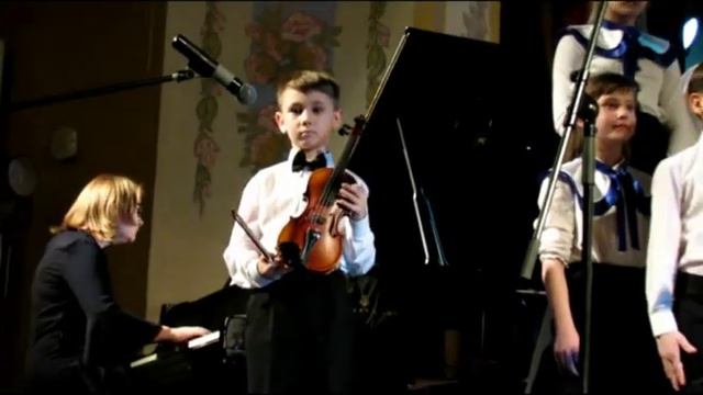 Поет младший хор "Вдохновение" ДШИ № 5, г.Челябинск
