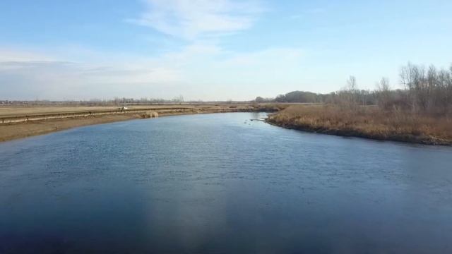 Река Урал около города Оренбурга с квадрокоптера. 2 ноября 2018 год.