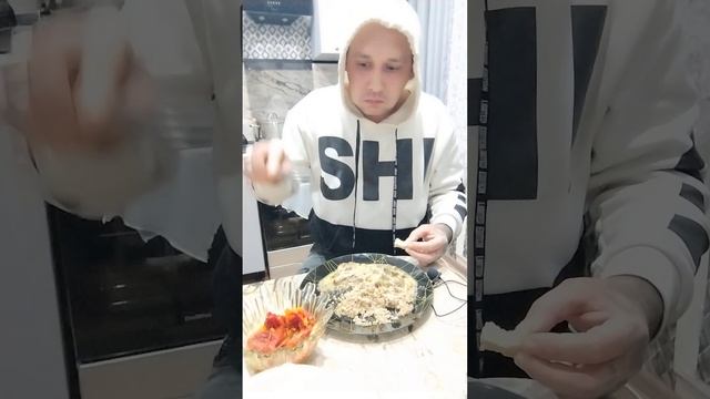 БОРЩЬ, НА ВТОРОЕ ГРЕЧКА ПЕЧЕНЬ ЖЕЛУДОК В БЕЛОМ СОУСЕ! И помидоры по карейски ?