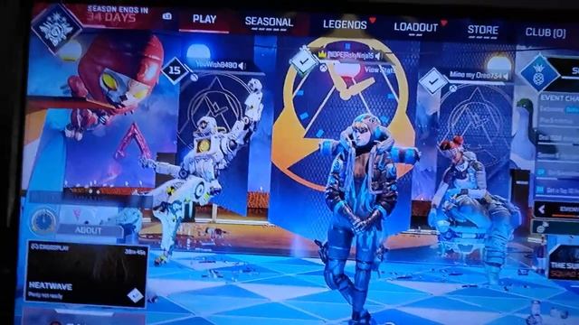 playing the news heatwave game mode in Apex Legends with my friends