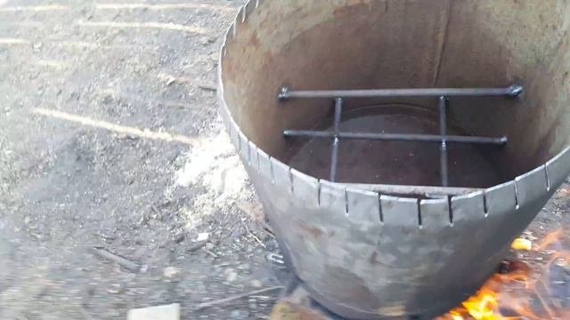 коптилка из флаги но а чё нет
