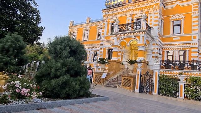 Сочи. Парк Ривьера. Особняк В.А. Хлудова. Сентябрь 2021 года