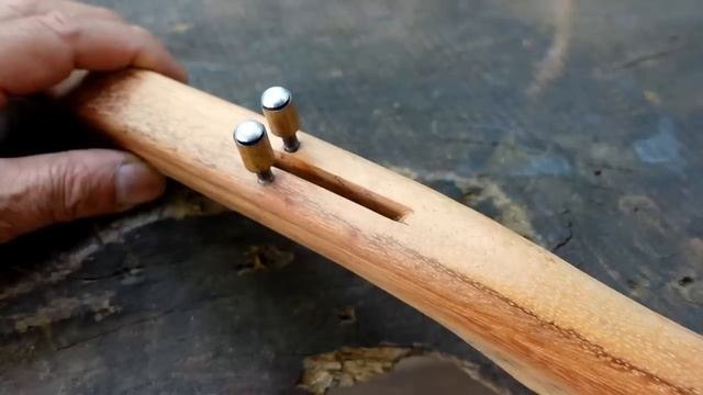 Гениальное изобретение с болтами и гайками - Изготовление деревянной рогатки (шаг за шагом)