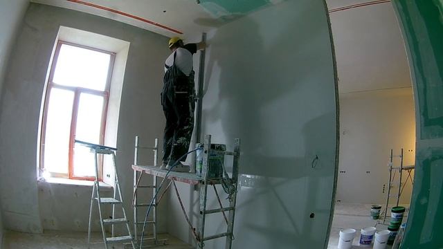 Для чего нужна Шпаклевка ГАРНИСАНТ ?  Ровняю стены разными способами.