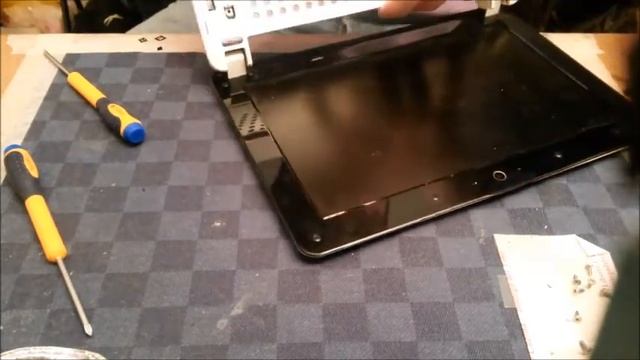 Teardown Asus eepc 1005HA e recupero dati hdd