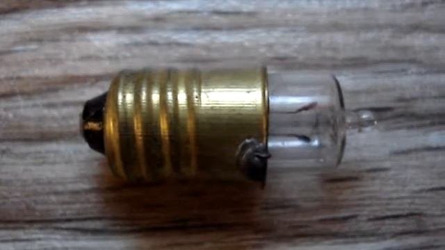 Лампа накаливания 7