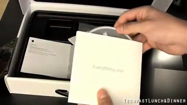 MacBook Pro 15 Inch Mid 2010 Unboxing [4K]