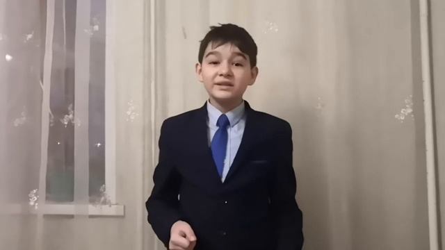 А за окном пушистый, белый снег...