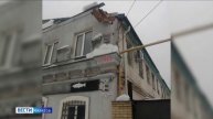 Кирпичная кладка дома обрушилась в центре Саратова