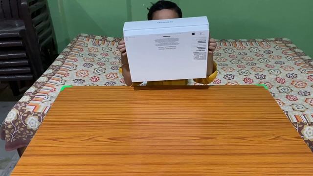 Apple Macbook air M1 unboxing by the 3 Years old kid, bought at Rs. 68000 only @flipkart