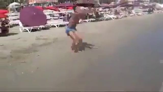Невероятно быстрые сальто назад!!! Поразительно!!! 360