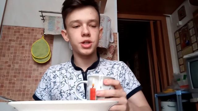 Обедаю Гороховым супом