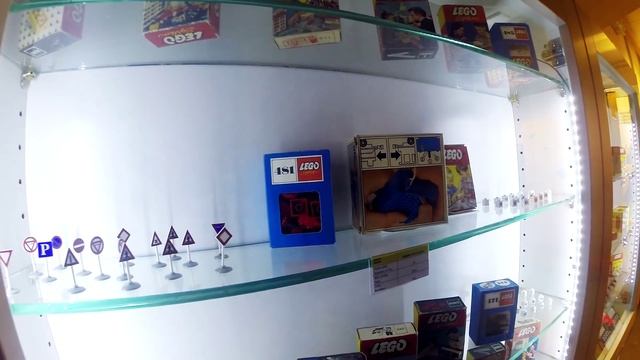 Музей LEGO в Праге - Brickworm