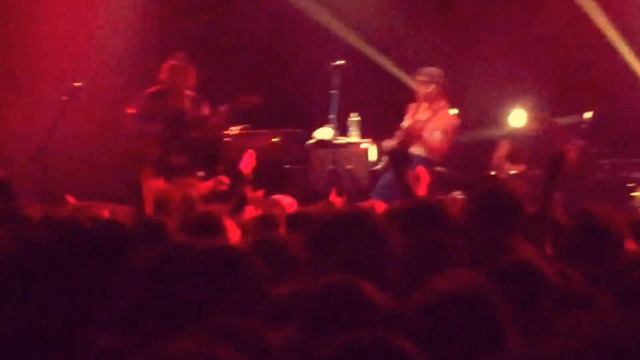 Mac DeMarco - Enter Sandman (Encore excerpt) - O2 ABC, Glasgow - 7/9/15