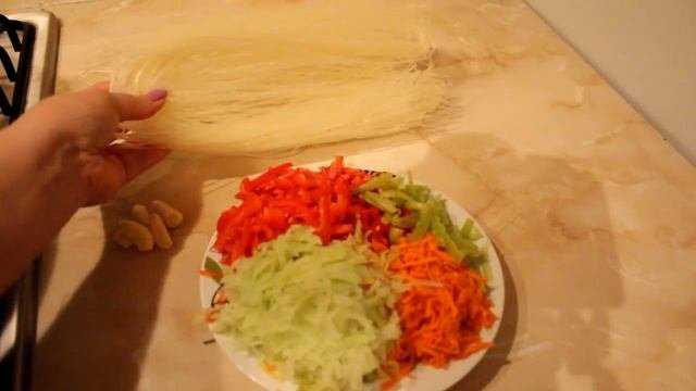 Фунчоза с овощами рецепт вкусное блюдо.