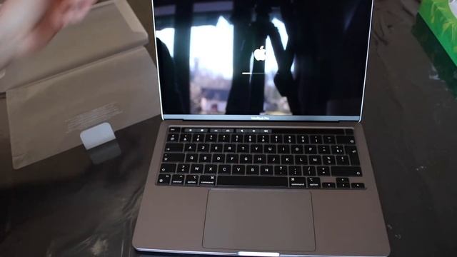 ?  MACBOOKPRO M1 VS MACBOOK PRO 2006