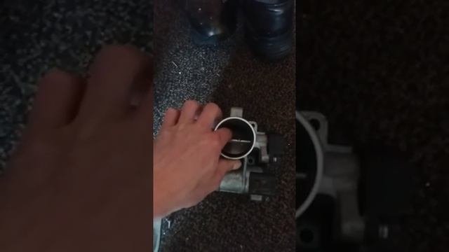 Зависание дросельной заслонки и оборотов во время движения на ваз с е газом.