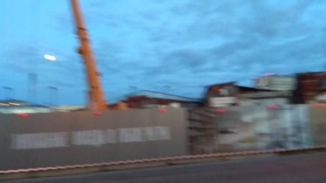 Набережная в Москве с видом на небоскребы москоу сити