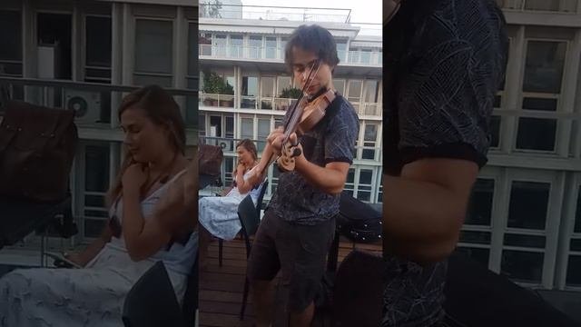 Alexander Rybak Plays Violin In Public