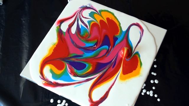 Рисунок по акриловой заливке шариком.