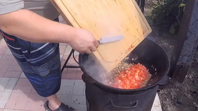 Мясо по старорусски в казане на костре (1).mp4