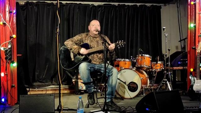 Антоха Гумбин - Все Реки Текут (выступление в клубе "Китайский лётчик Джао Да" 03.05.2023)