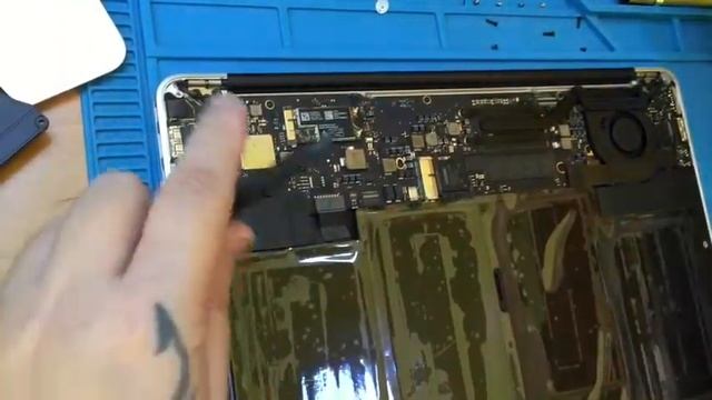 20220617 MacBook Air 13 A1466 Battery Replacement SH