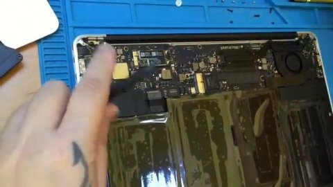 20220617 MacBook Air 13 A1466 Battery Replacement SH