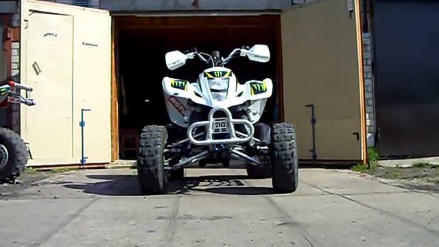 Suzuki LTZ 400