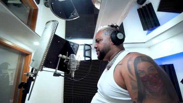 El Taiger, DJ Unic - UN CUERPAZO (TU LO FÁVOOO)