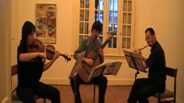 C.Debussy Sonata para Flauta Viola y Guitarra Pastoral.flv