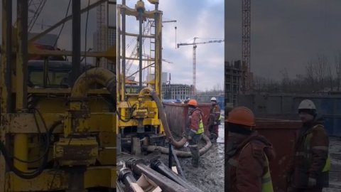 🦺 Устройство системы строительного водопонижения глубинными скважинами на объекте в Москве 🚜