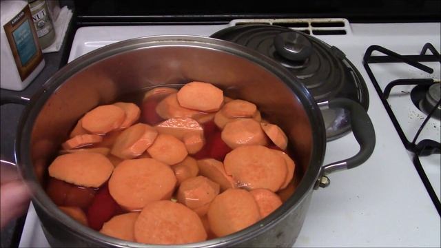 РЕЦЕПТ: СУП ИЗ БОЛГАРСКОГО ПЕРЦА И СЛАДКОЙ КАРТОШКИ. ROASTED BELL PEPPER, BASIL, SWEET POTATO SOUP.