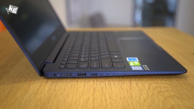 ASUS ZenBook 13 UX331UN Unboxing 4K