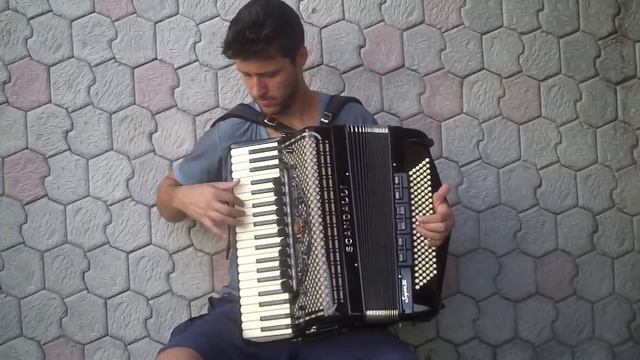 La Valse dAmelie no acordeon - Yann Tiersen - DOUGLAS BORSATTI