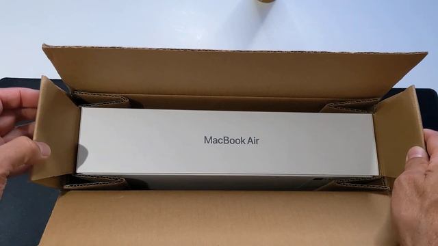 20220923 The *Real* Engineers Macbook Air M1 unboxing