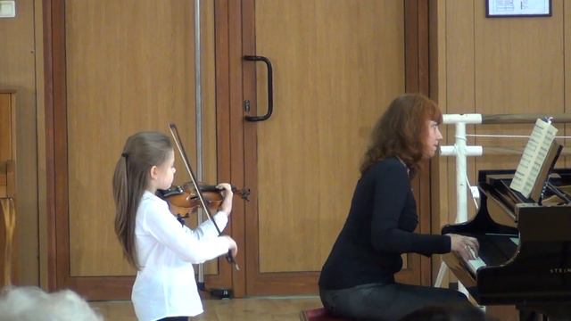 Ani Panova, violin, 8 years old. Beriot - Variations in D minor