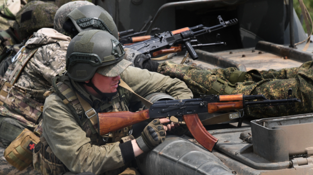 Крымские десантники теснят противника на ореховском направлении