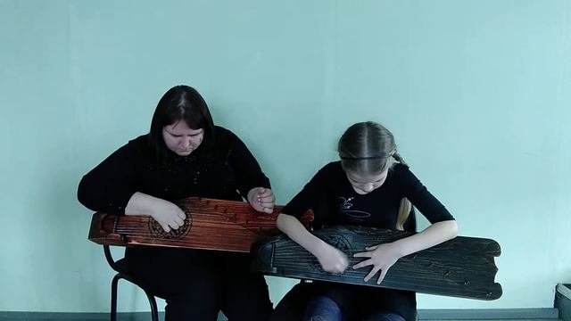 Плясовой наигрыш на гуслях Камаринская