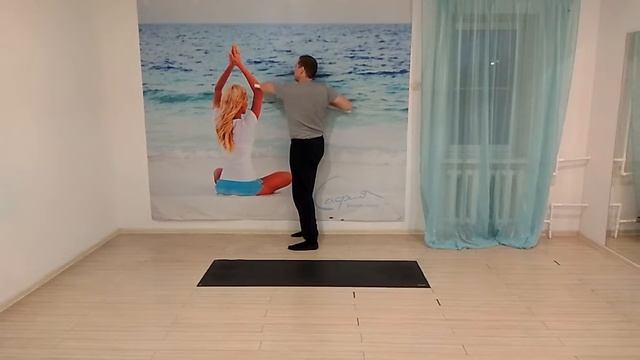 ЛФК упражнение с палками 4