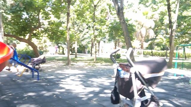 Детская площадка в центре Сочи