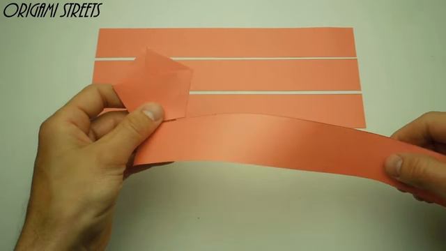 Как сделать волшебную палочку из бумаги.