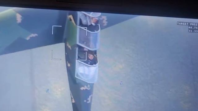 Оператор БпЛА Zala наблюдает за украинским Як-52 (в камуфляже, напоминающем гитлеровские Люфтваффе).