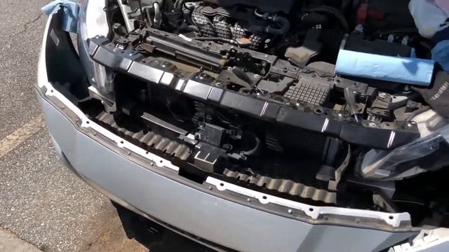 Replace Front Grille on 2019 Nissan Altima Part 2