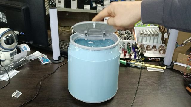 Стильная мусорная корзина на стол