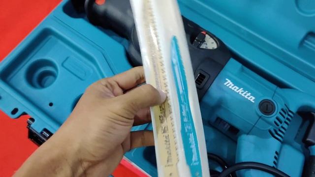 JR3060T Makita Recipro Saw Unboxing