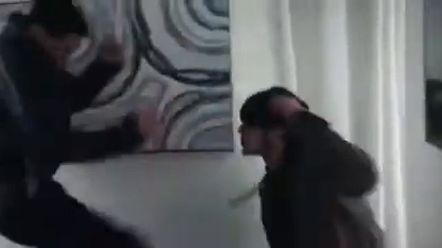 Брутальная реклама матрасов
